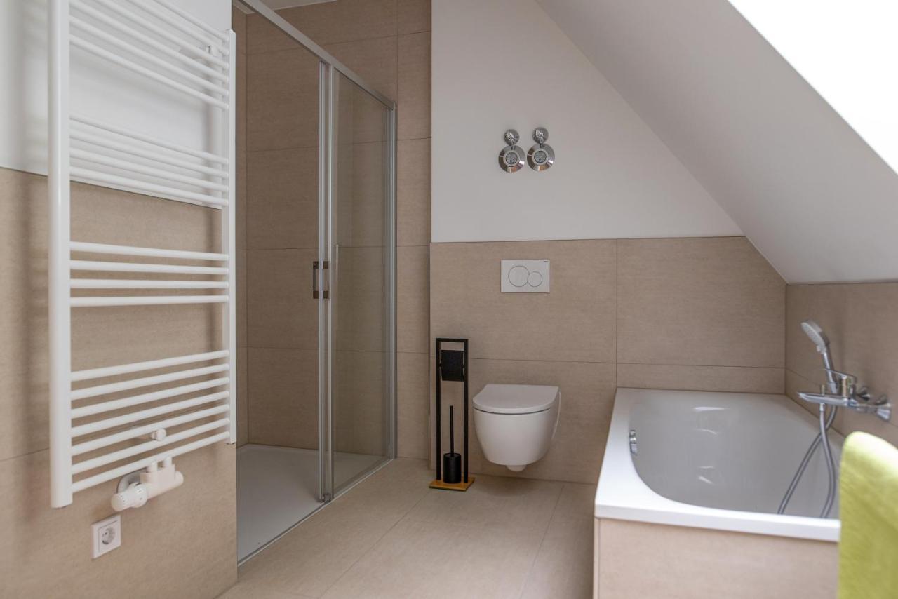 Vierseitenhof Appartements ブルク エクステリア 写真