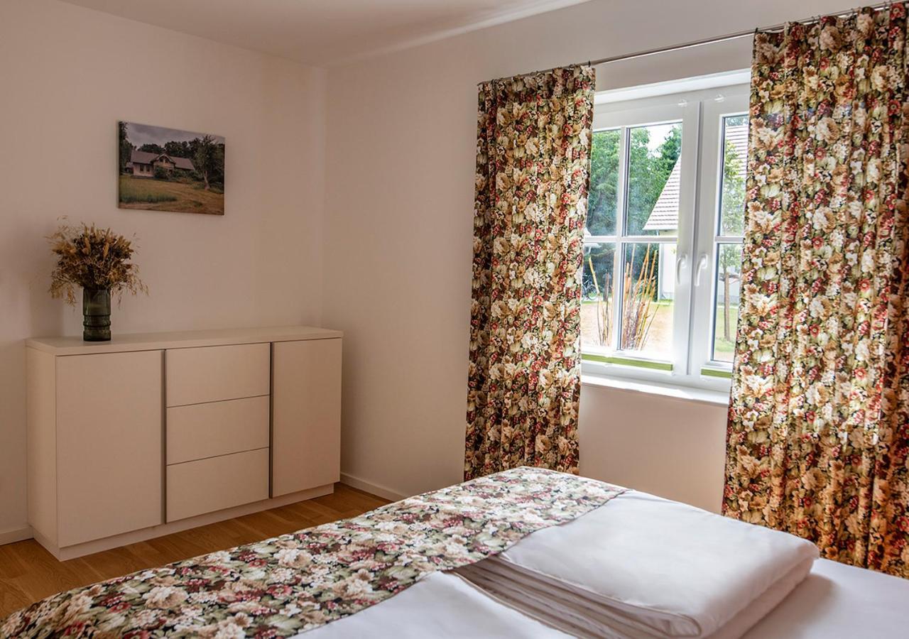 Vierseitenhof Appartements ブルク エクステリア 写真