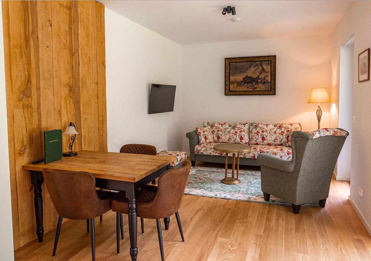 Vierseitenhof Appartements ブルク エクステリア 写真